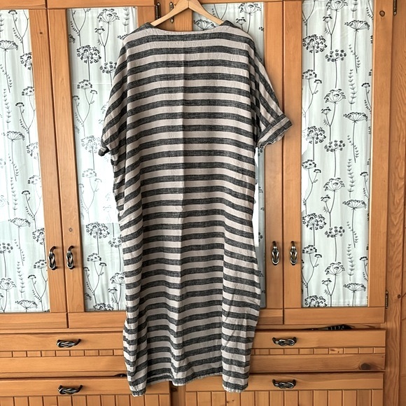 Linen Blend Unstructured Dress - Picture 6 of 8